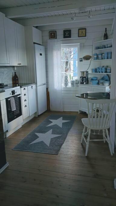 Hébergement de vacances 3 Bedroom With Sauna By The Sea